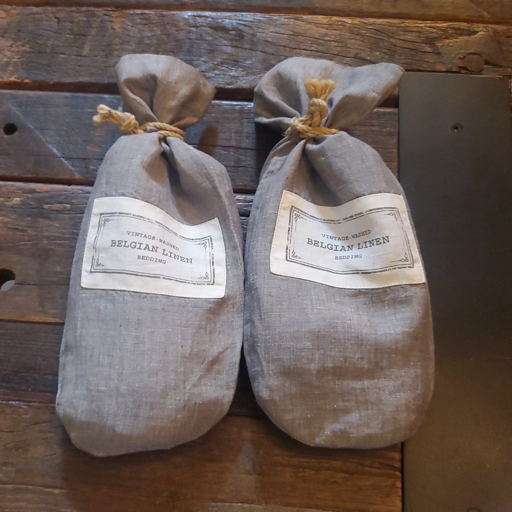RH Vintage Washed Belgian Linen Lumbar Shams (2)